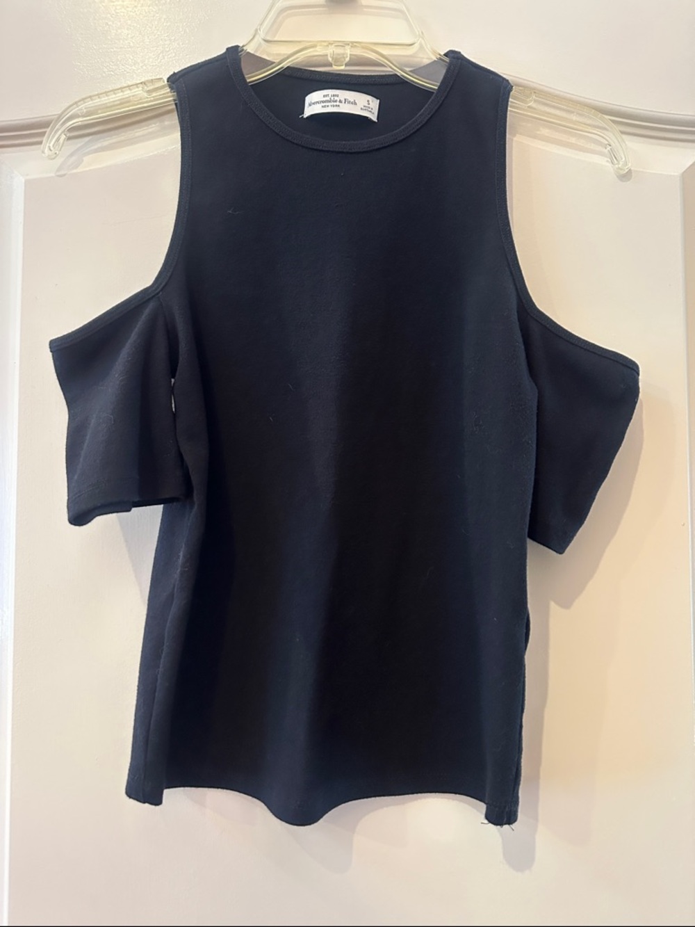Abercrombie & Fitch Black Cold-Shoulder Tank Top